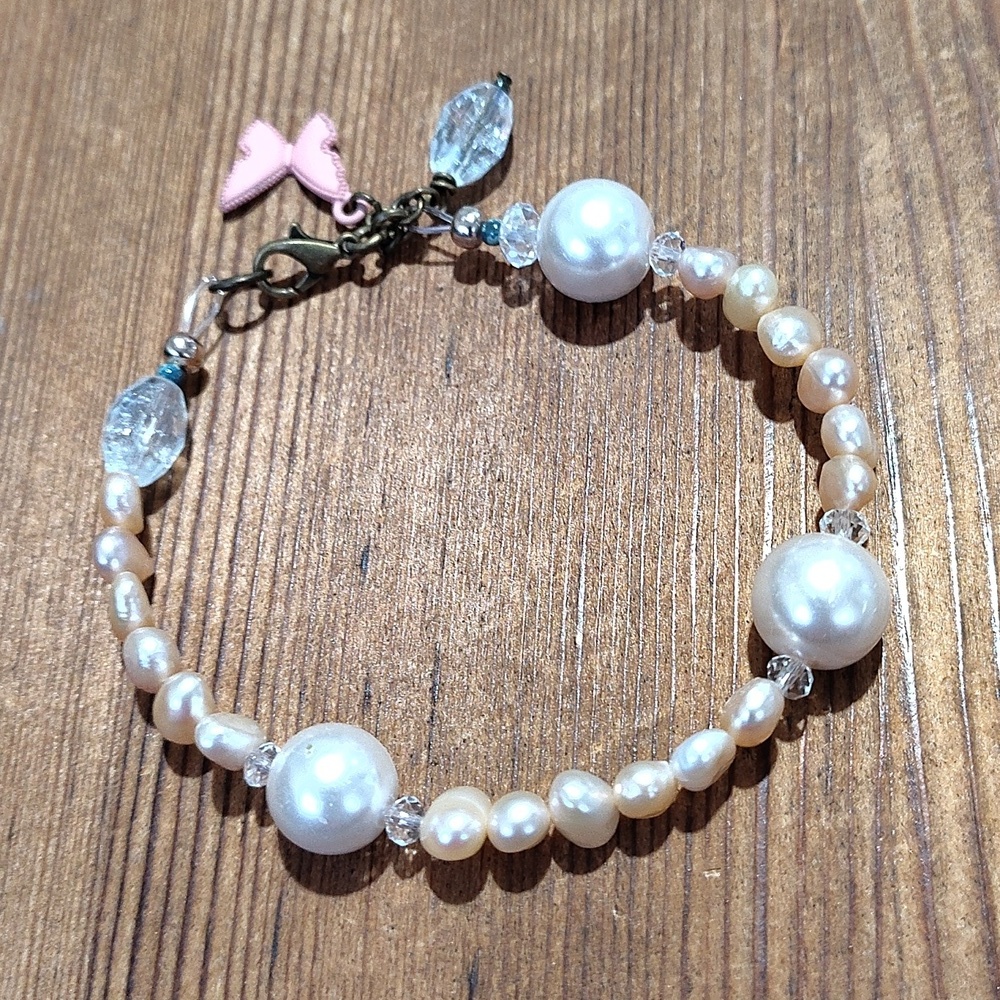 Butterfly and Freshwater Pearl Beaded Ladies Bracelet, Ladies Pearl Bracelet - Picture 4 of 7
